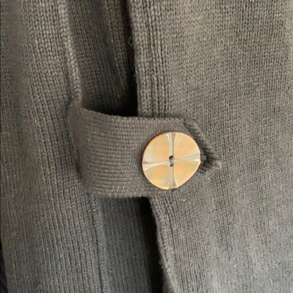 Sweater Front Large Button - Picture 4 of 5